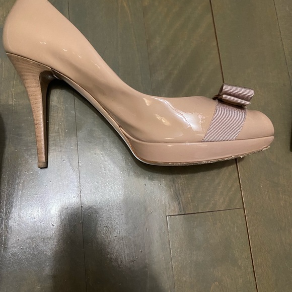 Used authentic Salvatore Ferragamo peep toe nude patent leather heels. - Picture 2 of 7